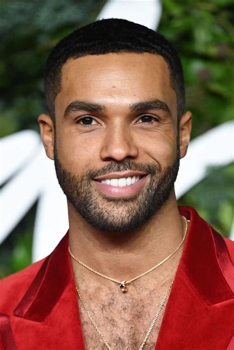 Lucien Laviscount Biography, Age, Wiki, Height,。